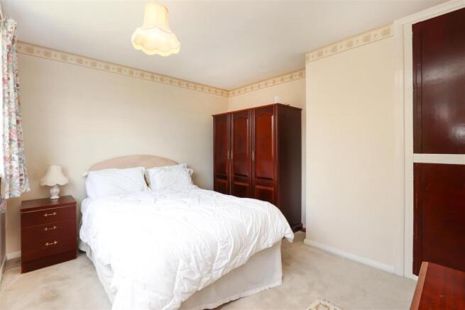 Bed1.2.jpg