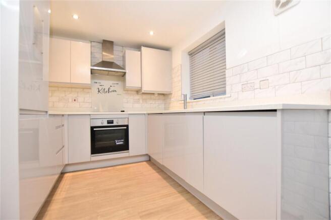 3 bed Town House for sale Image 4
