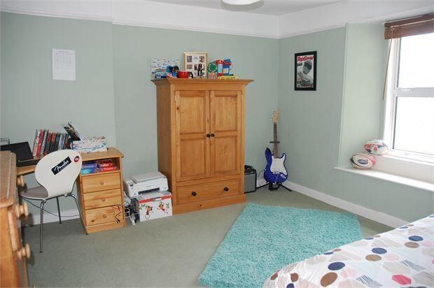 BEDROOM 4:-