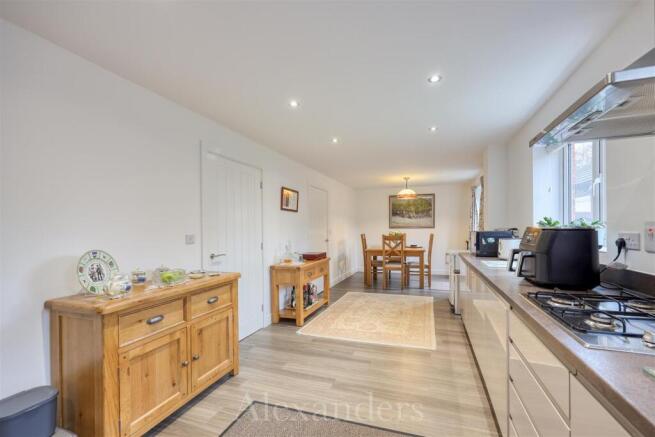 4 Elwell Grove-07.jpg