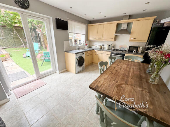 Redwood Court, Mansfield, Nottinghamshire photo 4