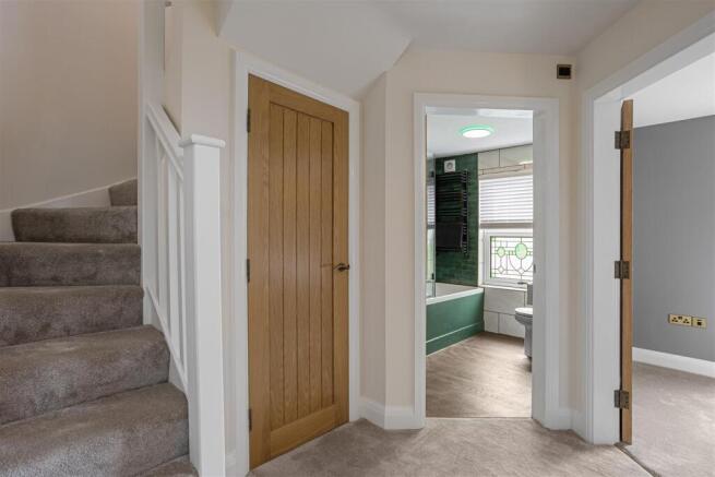 3 bed Terraced for sale Image 11