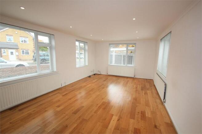 Lounge/dining room
