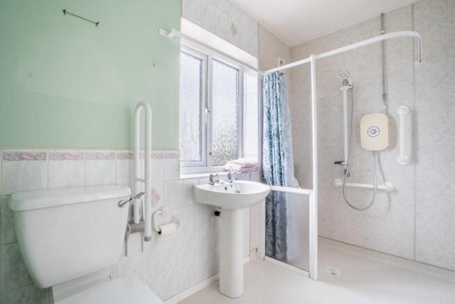 3 bed Terraced for sale Image 11