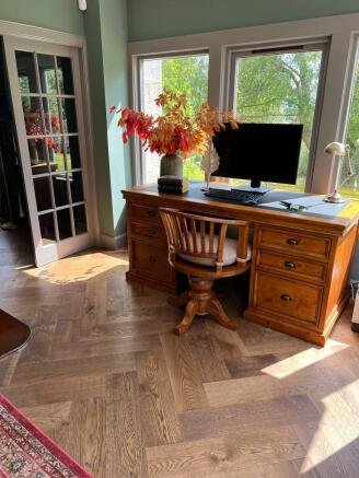 Photo 6