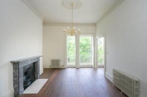 First Floor Flat, 8, Queen's Parade, City Centre, Bath BA1 2NJ