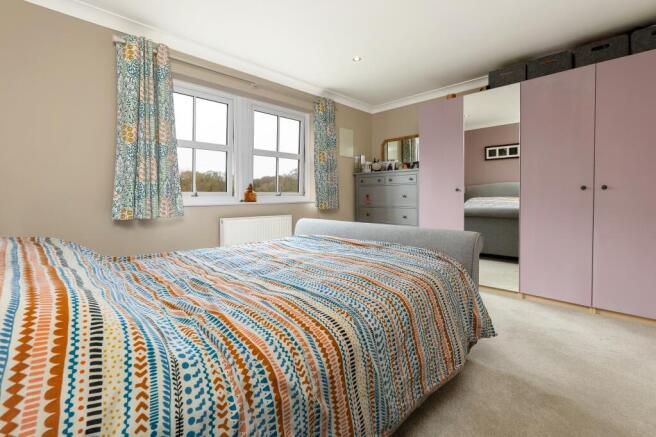 4 bed Terraced for sale Image 8