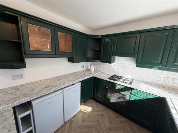 2 bed House for sale Image 7