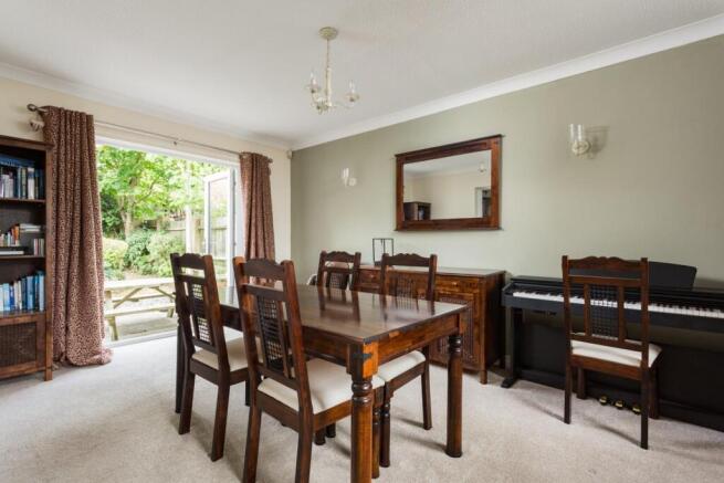 4 bed Detached for sale Image 4