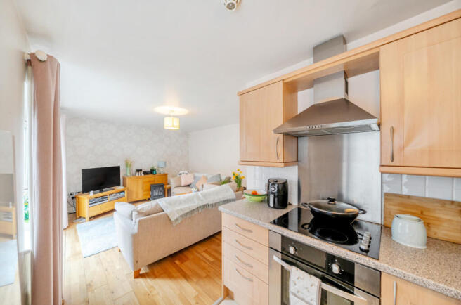 1360298-4-68dd334...