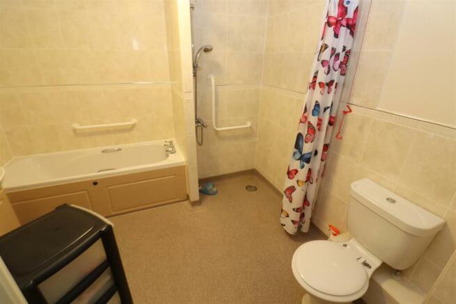 Bath/Shower Room/WC