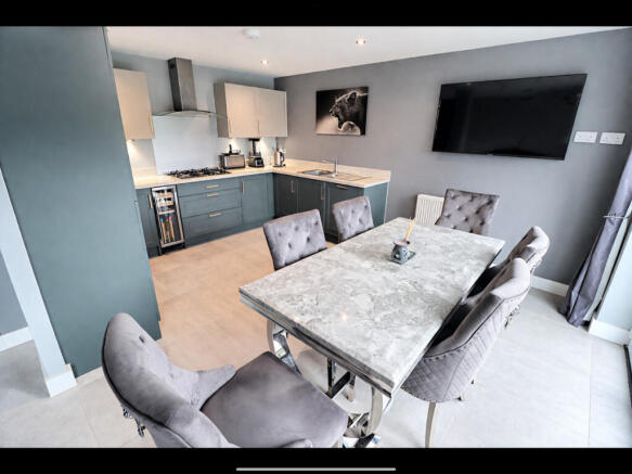 Kitchen / Diner / Family Room