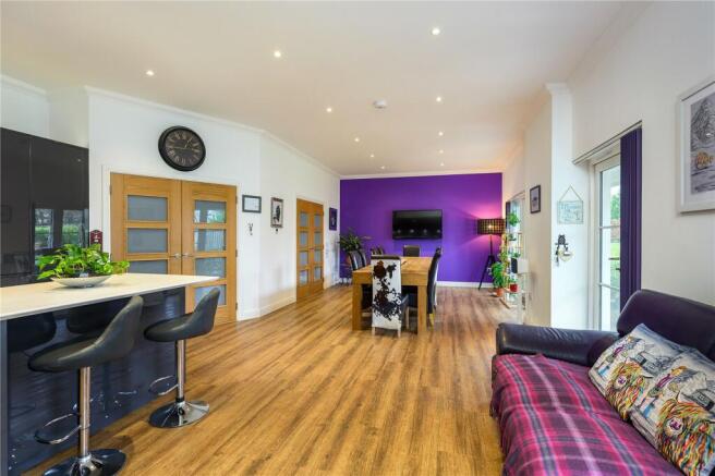 Kitchen/Dining Room