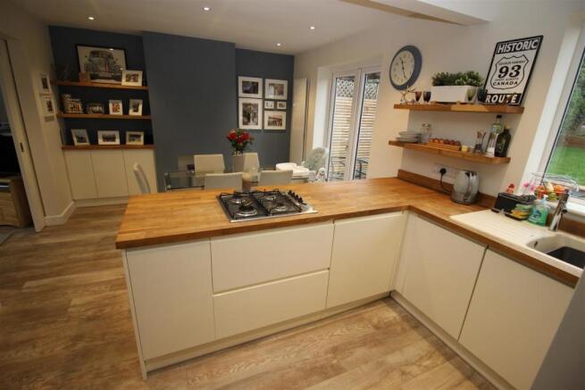Kitchen / Dining Room