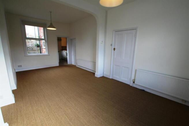 colehill,28loungediner2.JPG