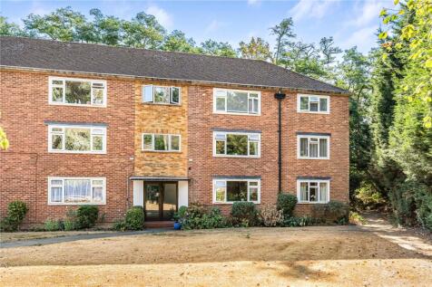 Trotsworth Court, Virginia Water, Surrey, GU25