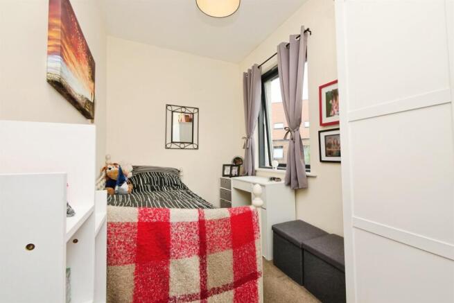 3 bed Semi-Detached for sale Image 11