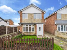 52, Beechfield, New Farnley, Leeds LS12 5QS