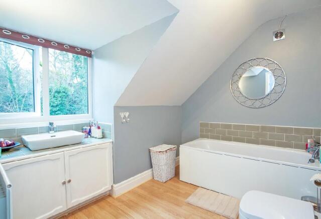 Bathroom.jpg