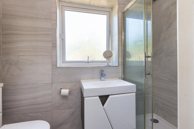 4 bed Semi-Detached for sale Image 9