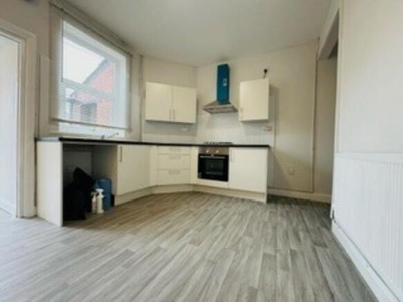 251 Leigh 3