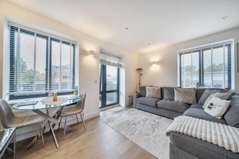 Bay Tree Avenue, Opus Court Bay Tree Avenue, KT22