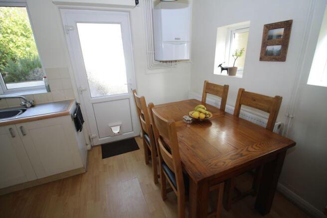 Kitchen / Dini...