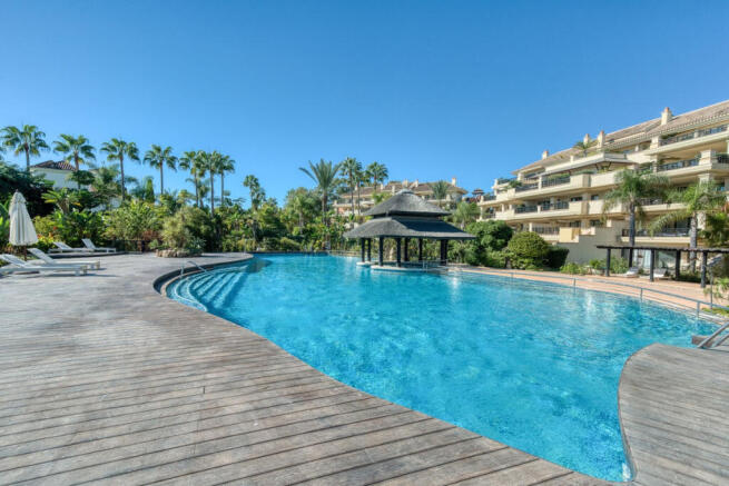 Swimming pool