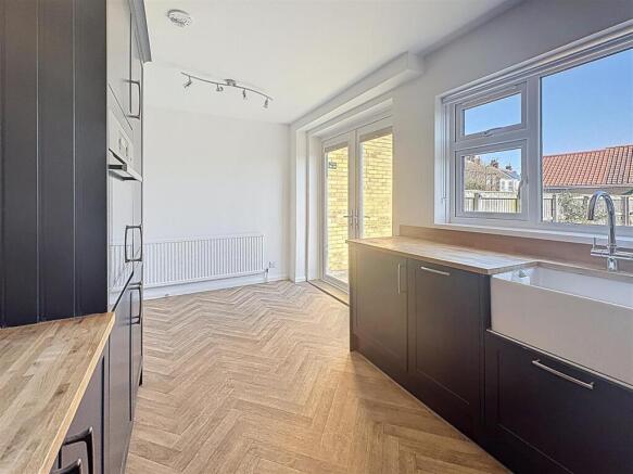 3 bed House for sale Image 7