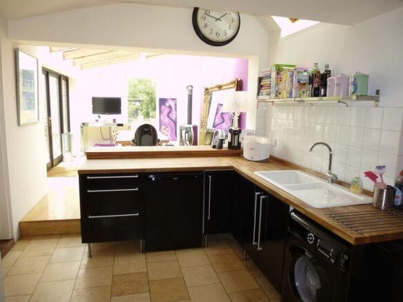 Photo 11