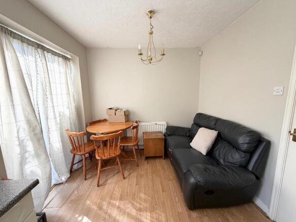 3 bed Semi-Detached for sale Image 4
