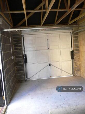 3 bed Semi-Detached to rent Image 11