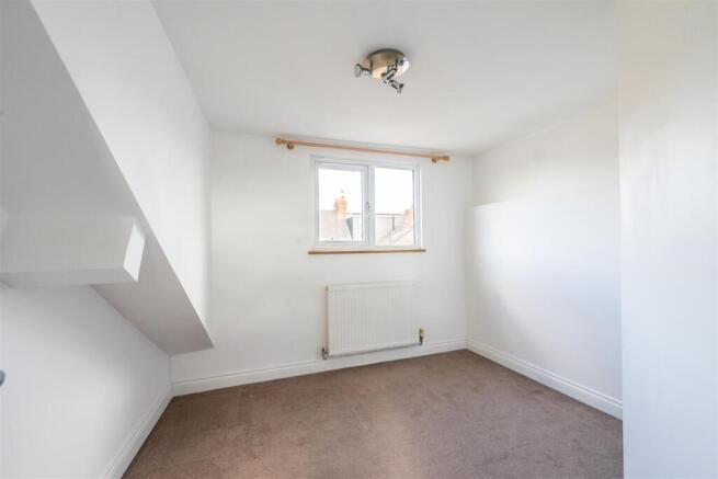 2 bed Terraced to rent Image 10