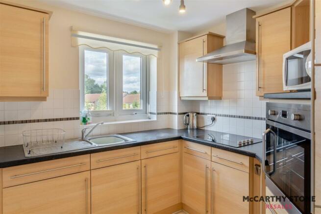 1 bed Apartment for sale Image 8
