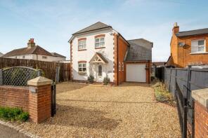 Lanna, North Street, Winkfield, Windsor SL4 4TF