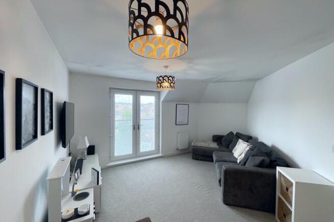 2 bed Flat for sale Image 5