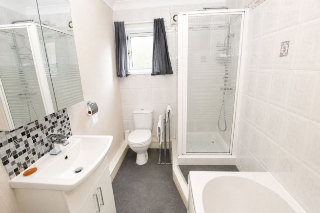 2 bed Apartment for sale Image 10