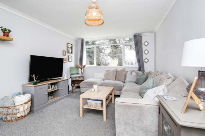 Living Room Pic 1