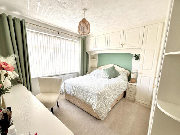 4 bed Detached for sale Image 12