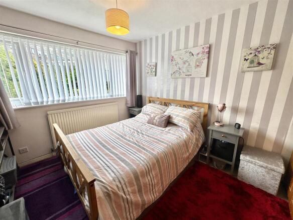 3 bed Semi-Detached for sale Image 9