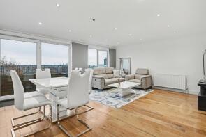 Flat 7, Charlton Lodge, Temple Fortune Lane, Golders Green, London NW11 7TY