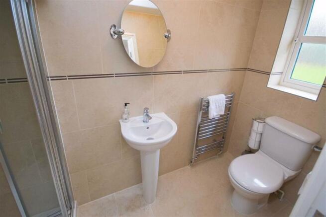 EN SUITE