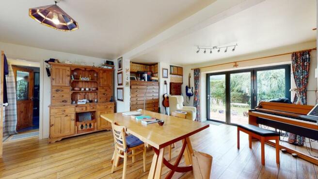 DINING AND FAMILY ROOM