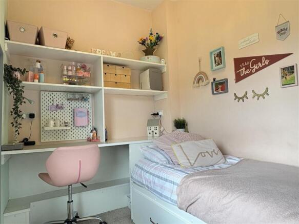 3 bed Semi-Detached for sale Image 10