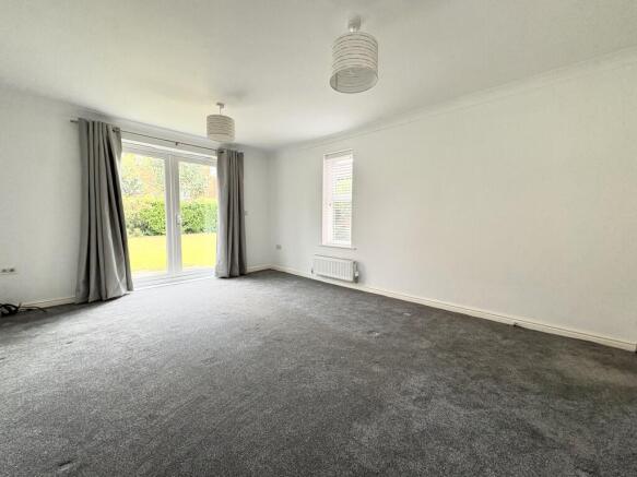 4 bed Detached to rent Image 4