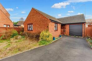 10, Blacksmiths Close, Sedgeberrow WR11 7UP