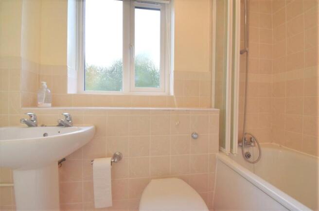 The Cornfields, Hatch Warren, Basingstoke RG22 4QD photo 4