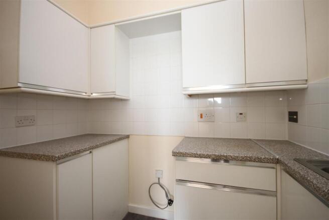Shorefield Gardens, Westcliff-on-Sea photo 4