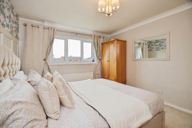 3 bed Semi-Detached for sale Image 8