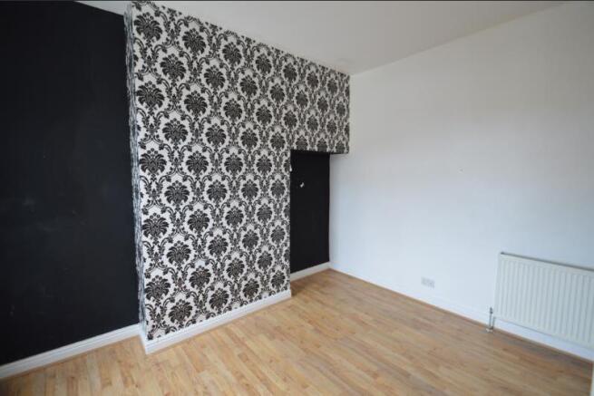 2 bed Flat to rent Image 4